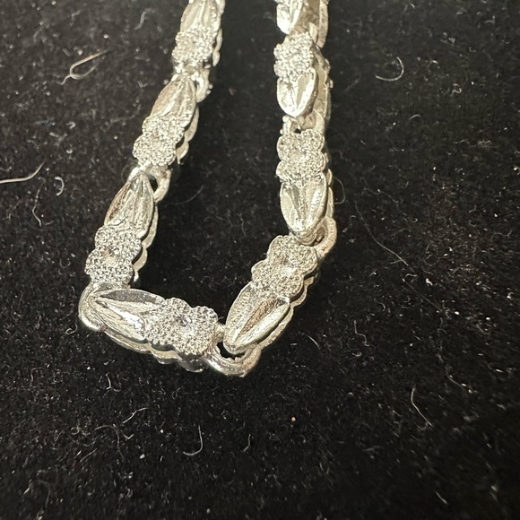 Sterling Silver Flower and Leaf Bracelet - Picture 4 of 6